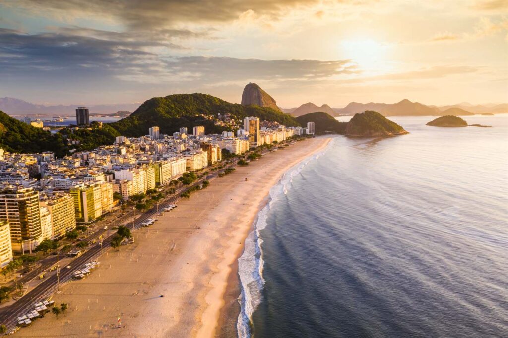 Copacabana, uno de los barrios más animados de Río de Janeiro